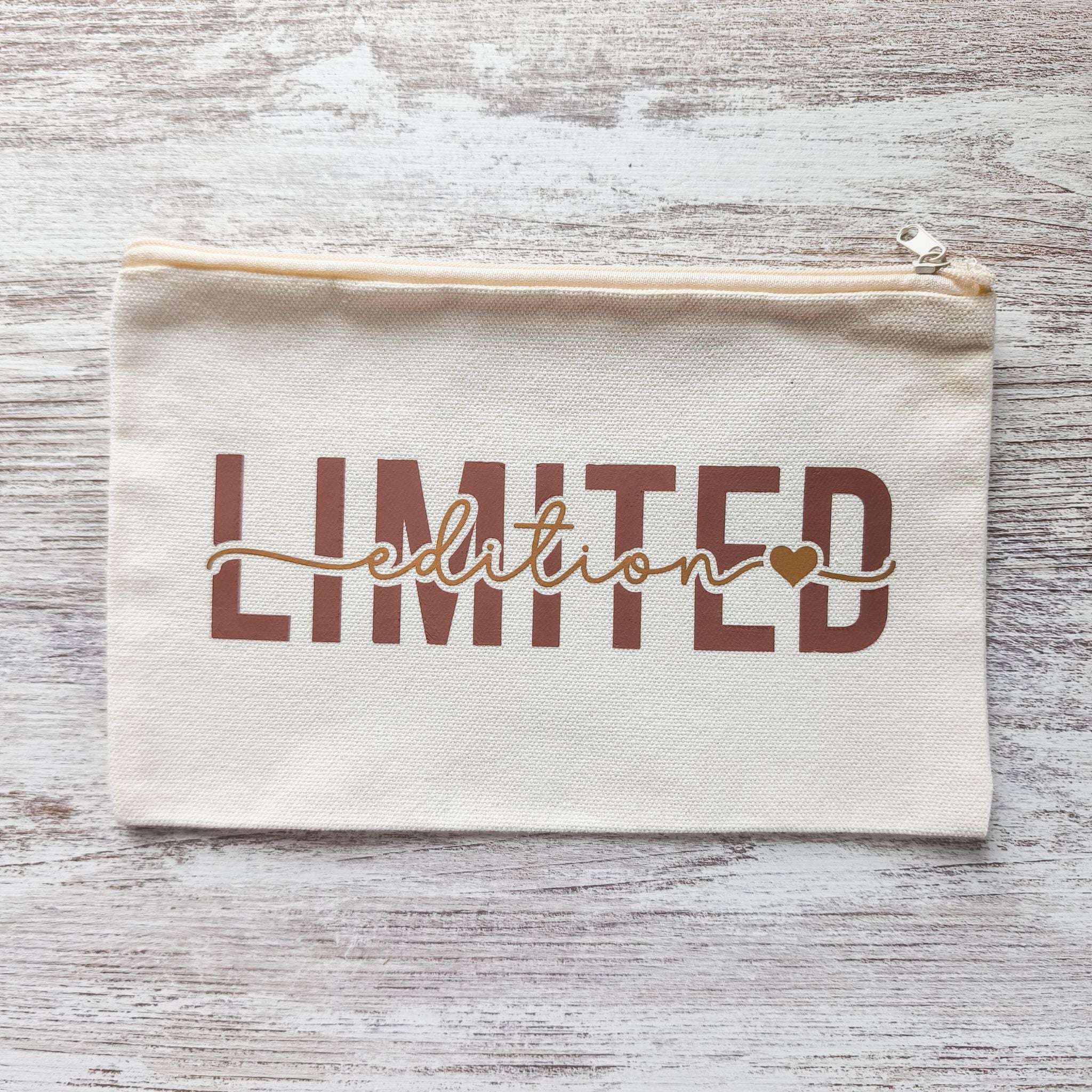 Necessaire Limited Edition